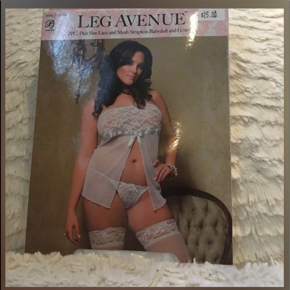 Leg Avenue plus size outfit